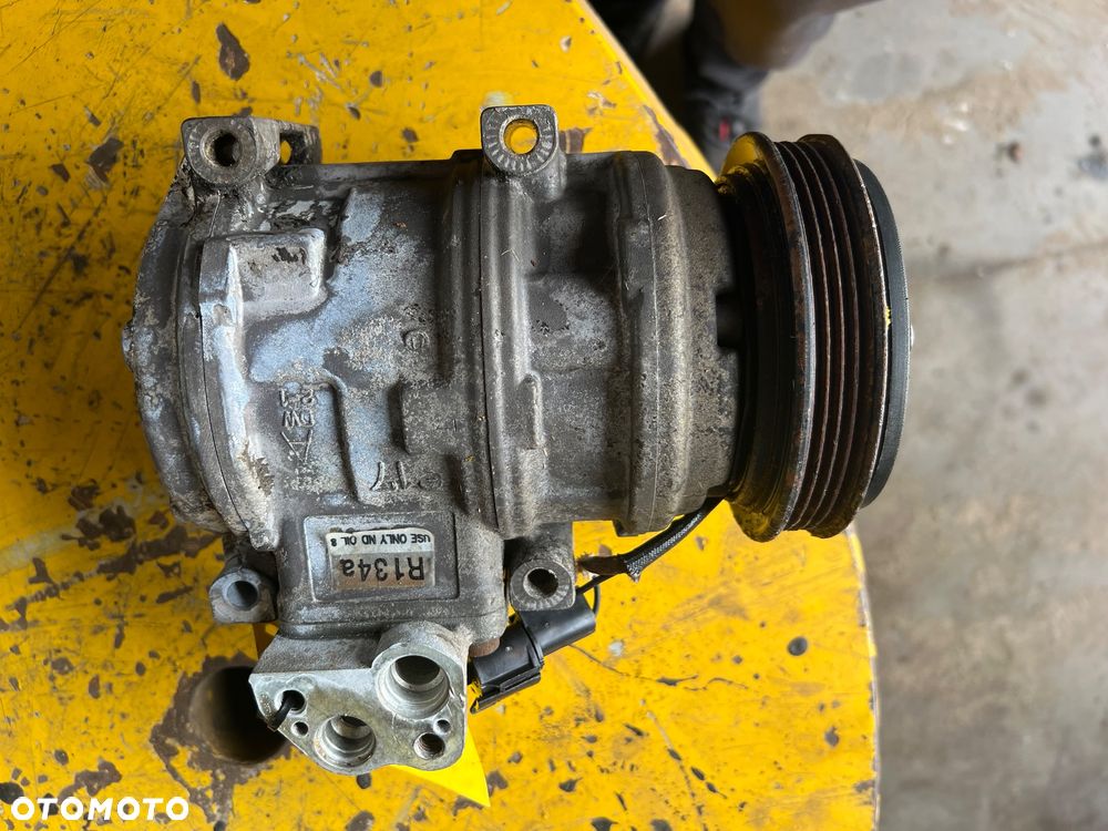 Kompresor klimatyzacji Kia Carnival 2.9 2.5 13150-11900 - 3