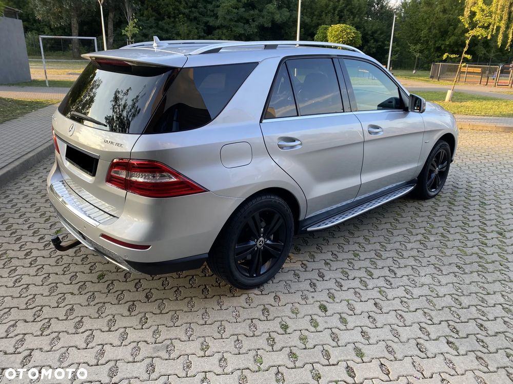Mercedes-Benz ML 350 BlueTEC 4MATIC 7G-TRONIC - 4