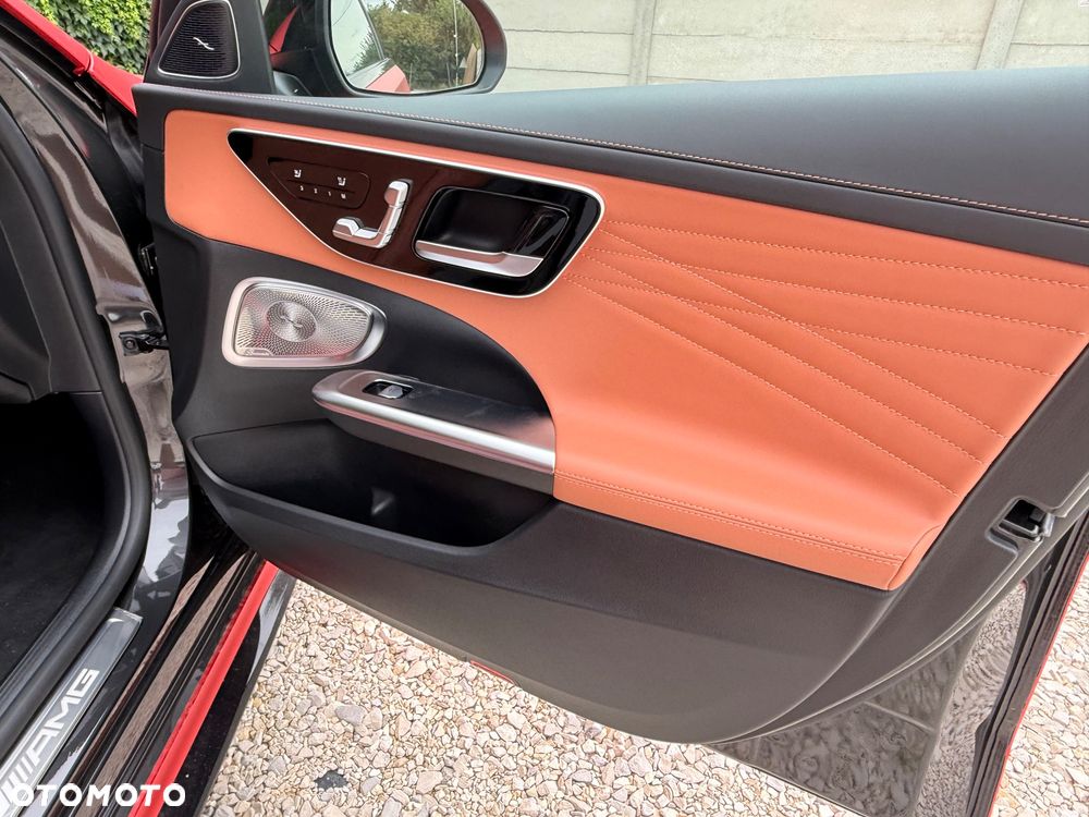 Mercedes-Benz Klasa C 400 e PHEV 4-Matic AMG - 32