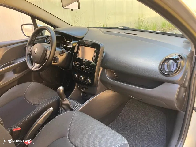Renault Clio Sport Tourer 1.5 dCi Dynamique S - 28