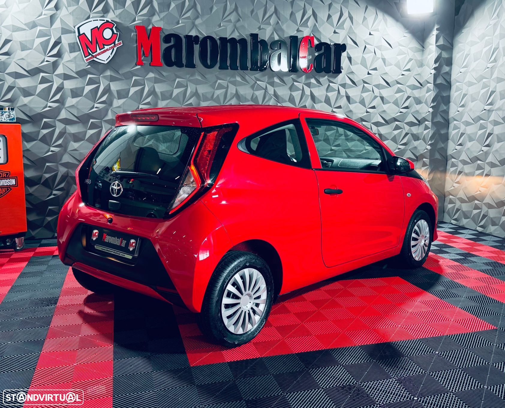Toyota Aygo 1.0 X-Play Plus - 5
