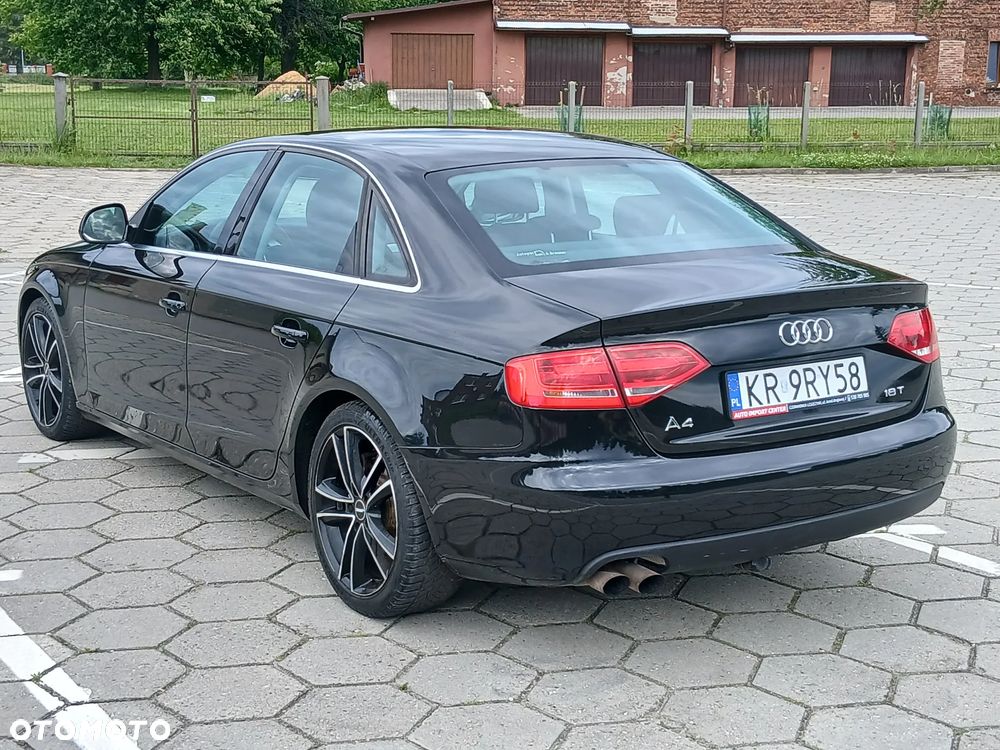Audi A4 Limousine - 22