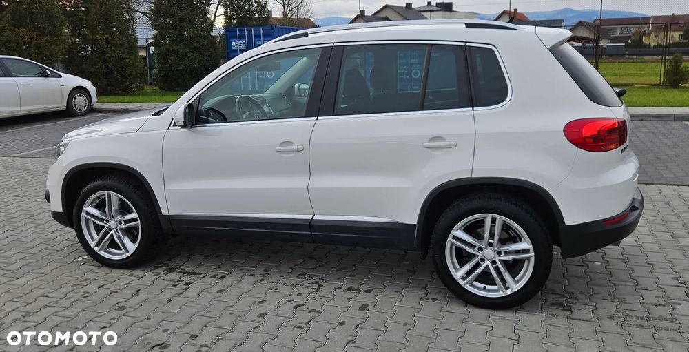 Volkswagen Tiguan 2.0 TDI DPF 4Motion BlueMotion Technology DSG Lounge Sport & Style - 5