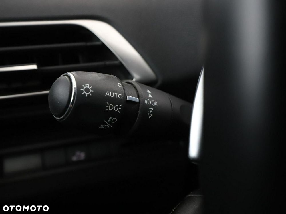 Peugeot 5008 2.0 BlueHDi Allure S&S EAT8 - 37