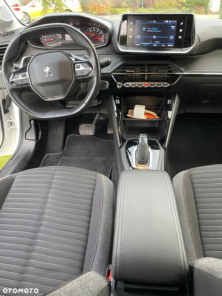 Peugeot 208 1.2 PureTech Active Pack S&S EAT8 - 7