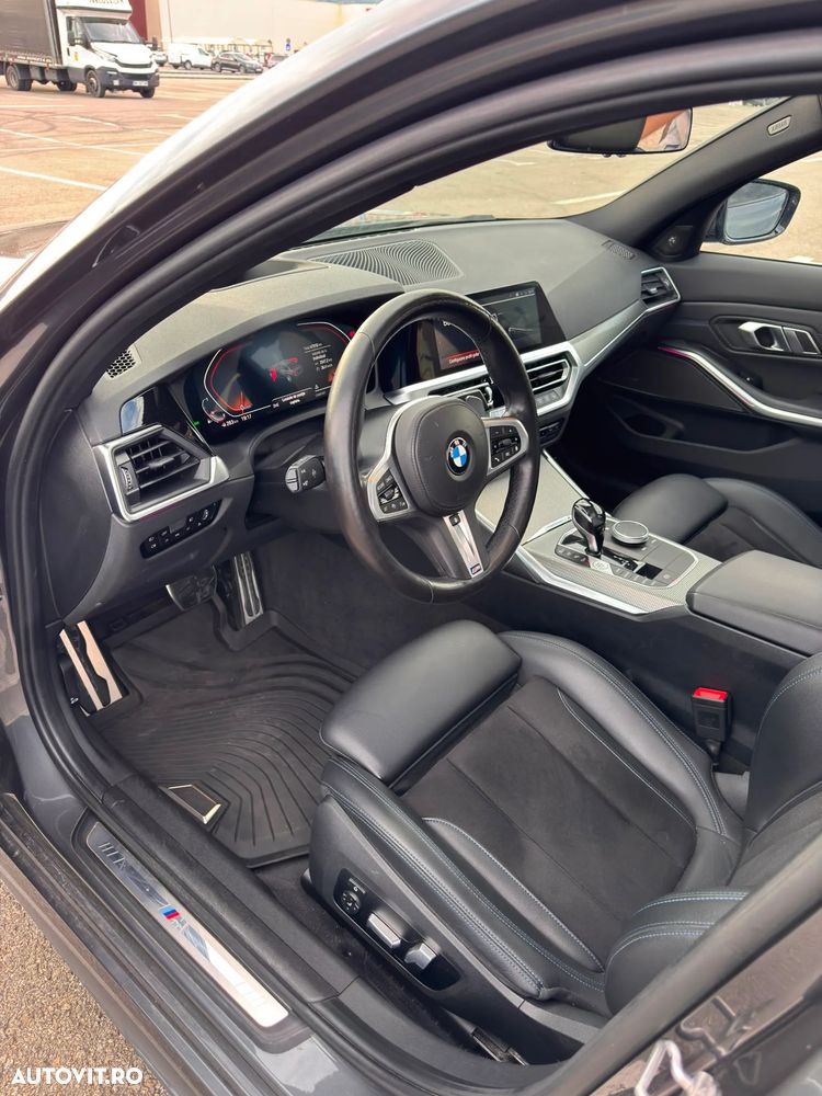 BMW Seria 3 330i xDrive AT - 9