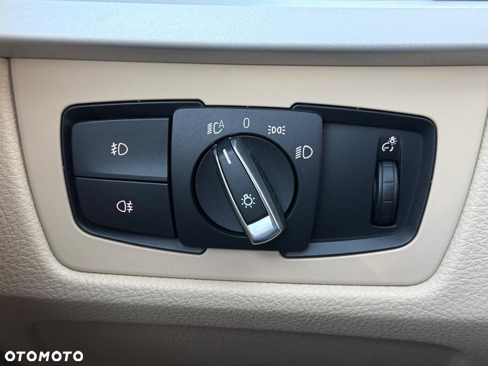 BMW Seria 3 320d Sport-Aut Efficient Dynamics Edition Sport Line - 26