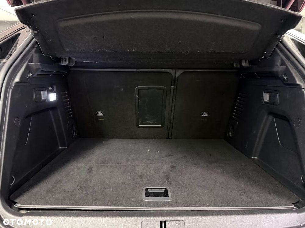Peugeot 3008 1.6 PureTech Hybrid4 PHEV GT S&S EAT8 - 38