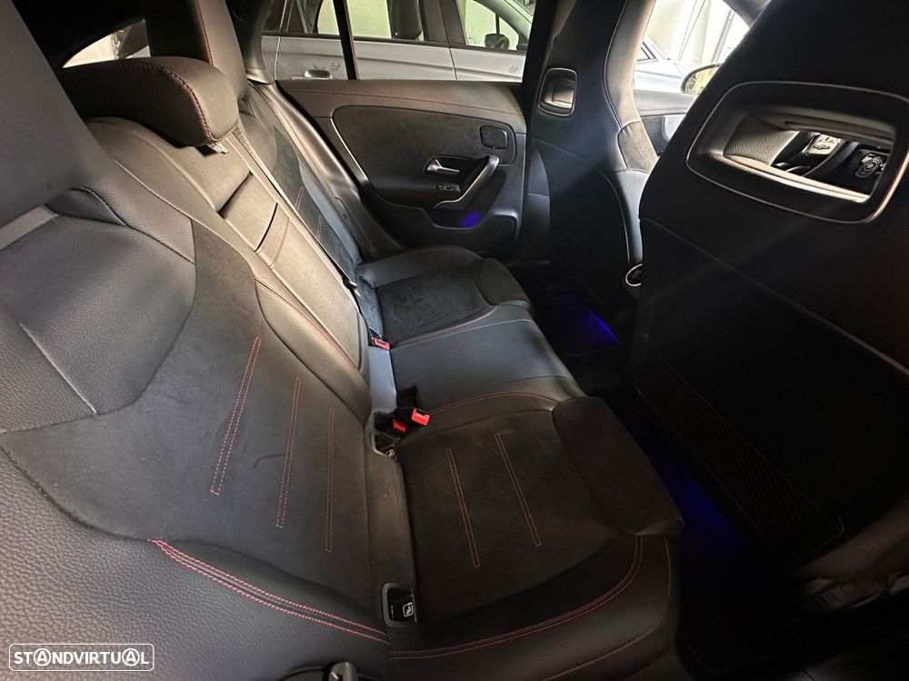 Mercedes-Benz CLA 180 - 18