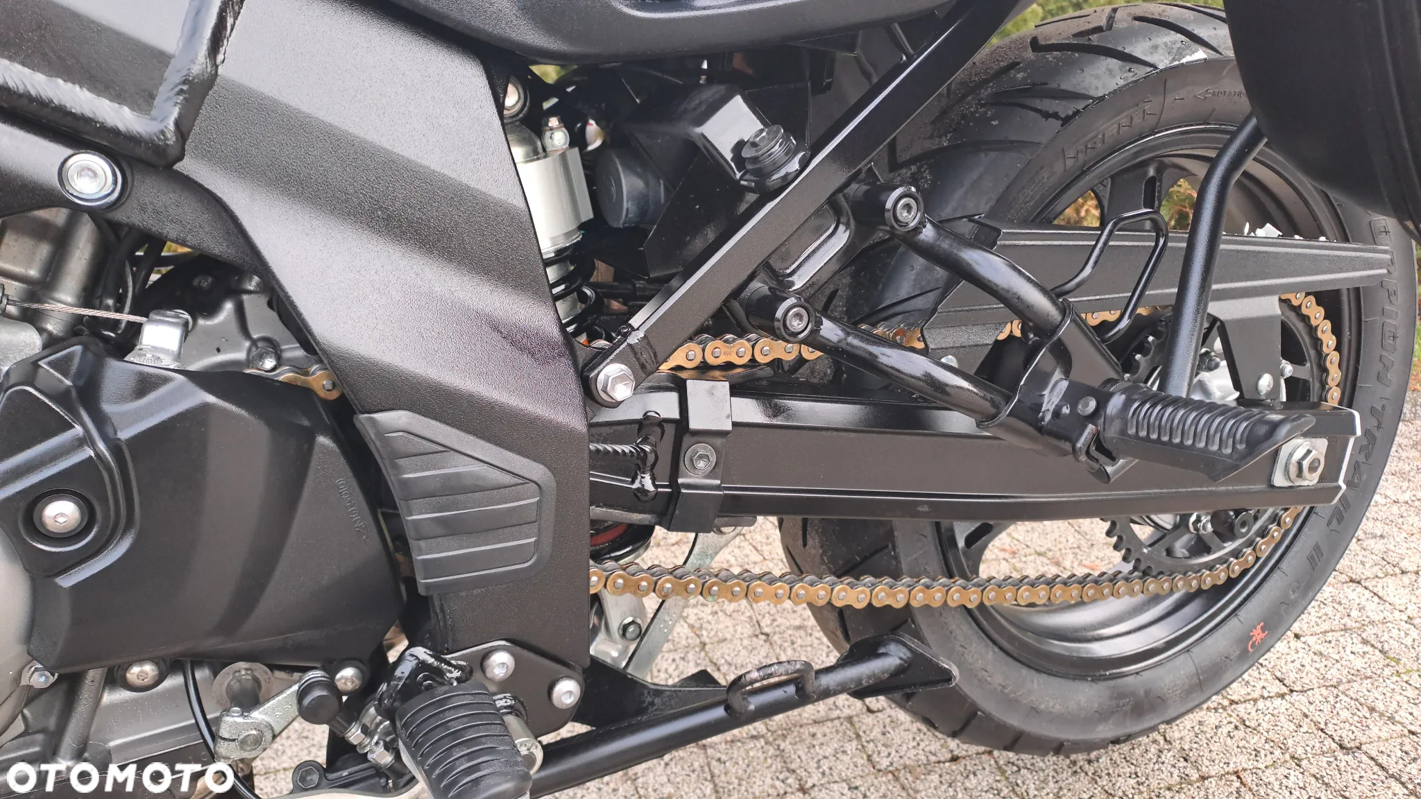 Suzuki DL - 35