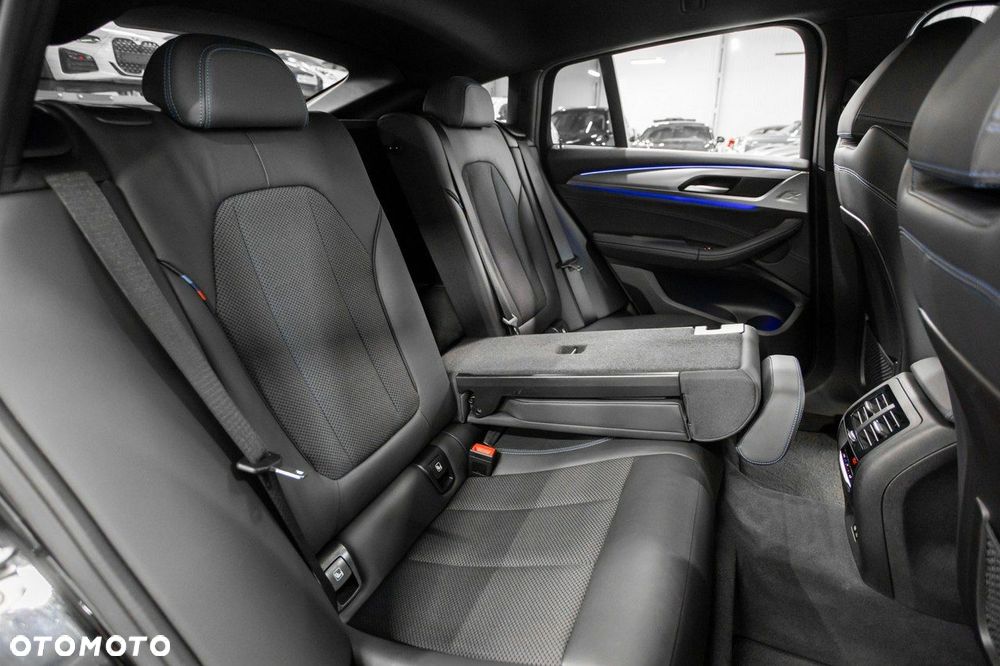 BMW X4 - 28