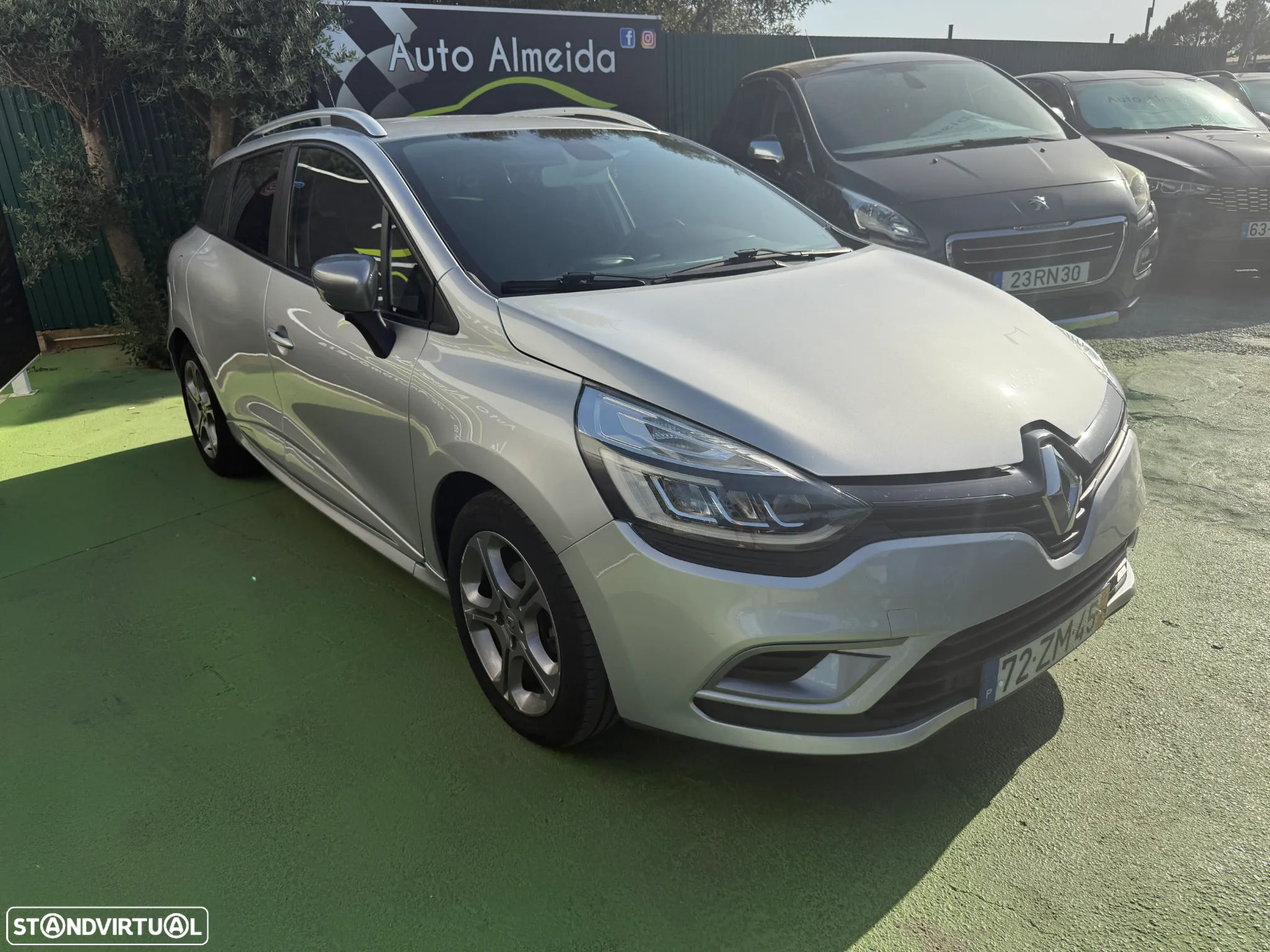 Renault Clio Sport Tourer 1.5 dCi GT Line - 11