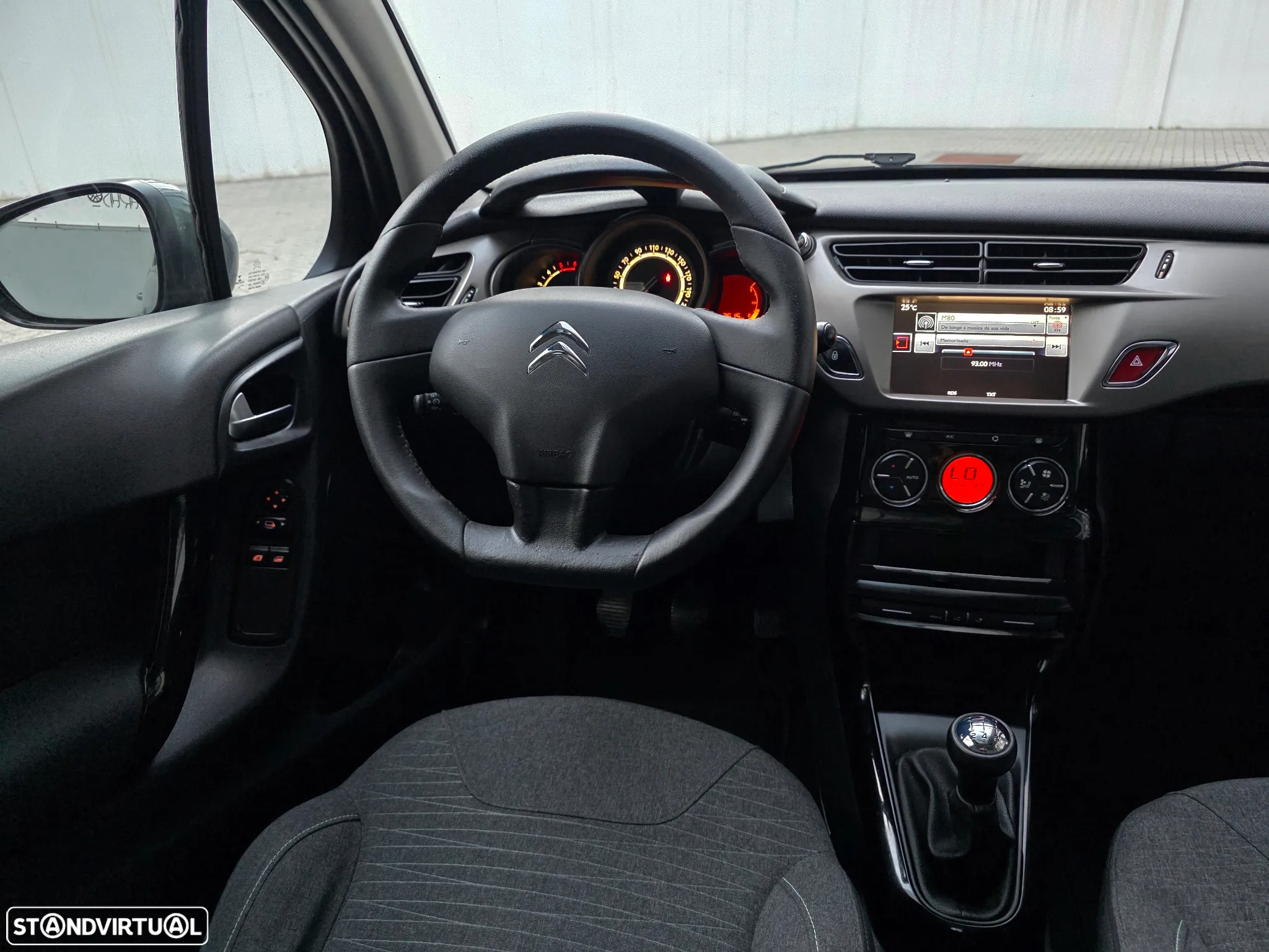 Citroën C3 1.6 BlueHDi Exclusive - 29
