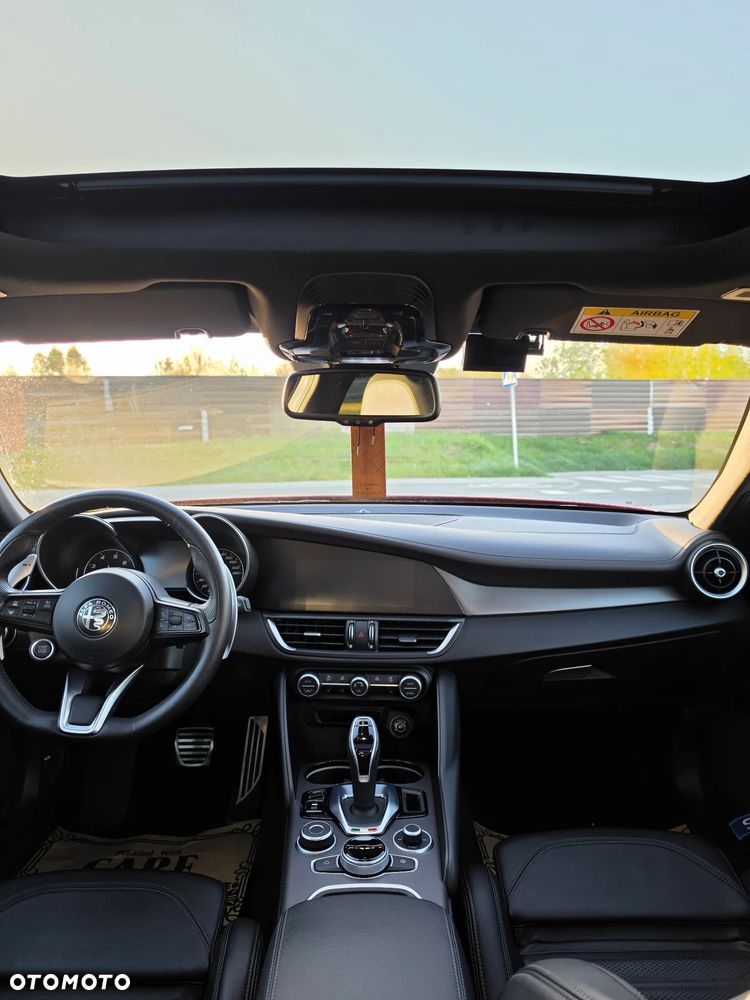 Alfa Romeo Giulia 2.0 Turbo Veloce Q4 - 13