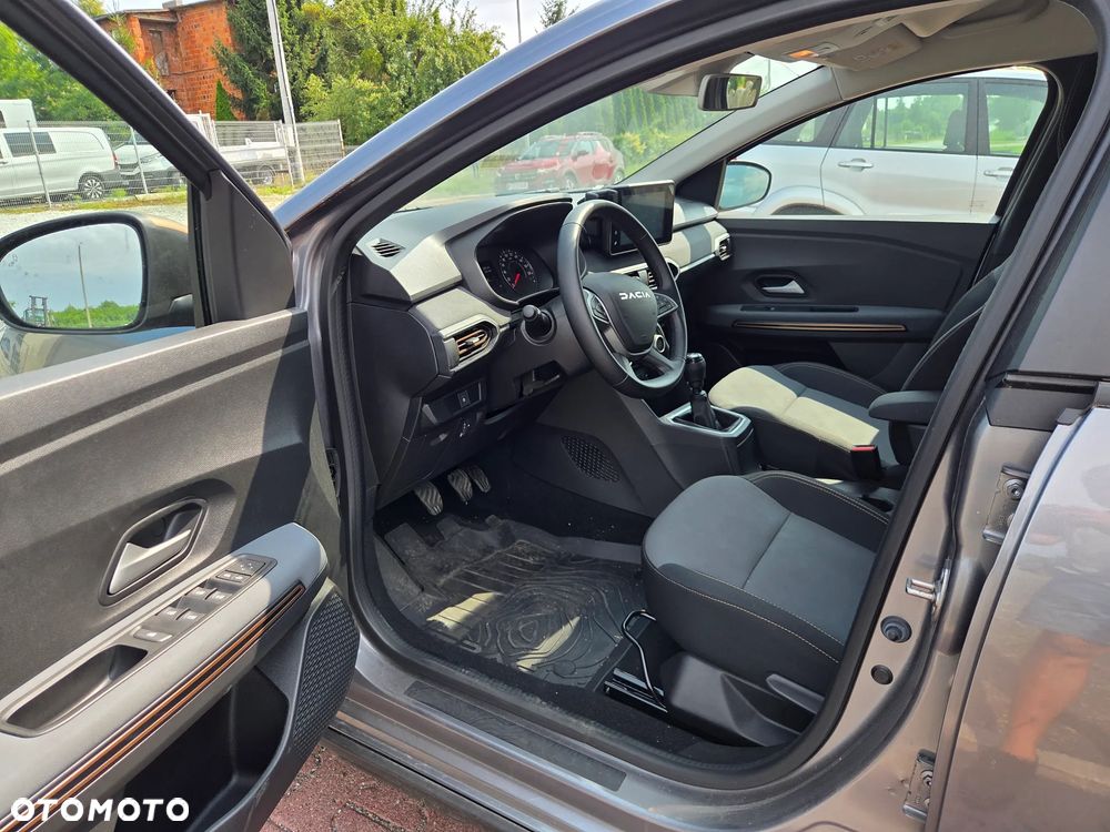 Dacia Jogger TCe 110 (7-Sitzer) Essential - 16