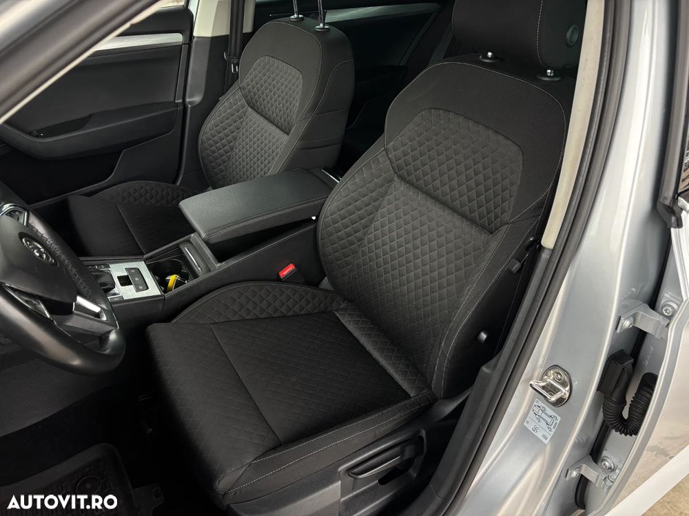 Skoda Superb 2.0 TDI DSG Style - 29