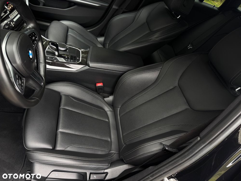 BMW Seria 3 320d Luxury Line Purity sport - 34