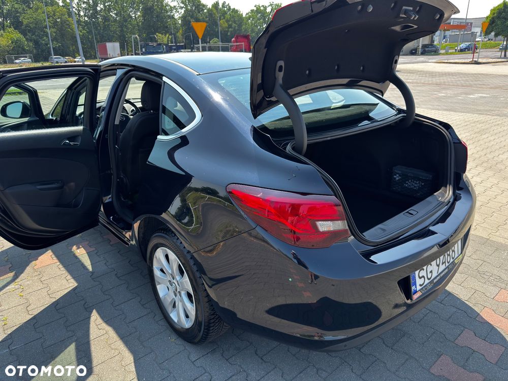 Opel Astra 1.6 EU6 - 14
