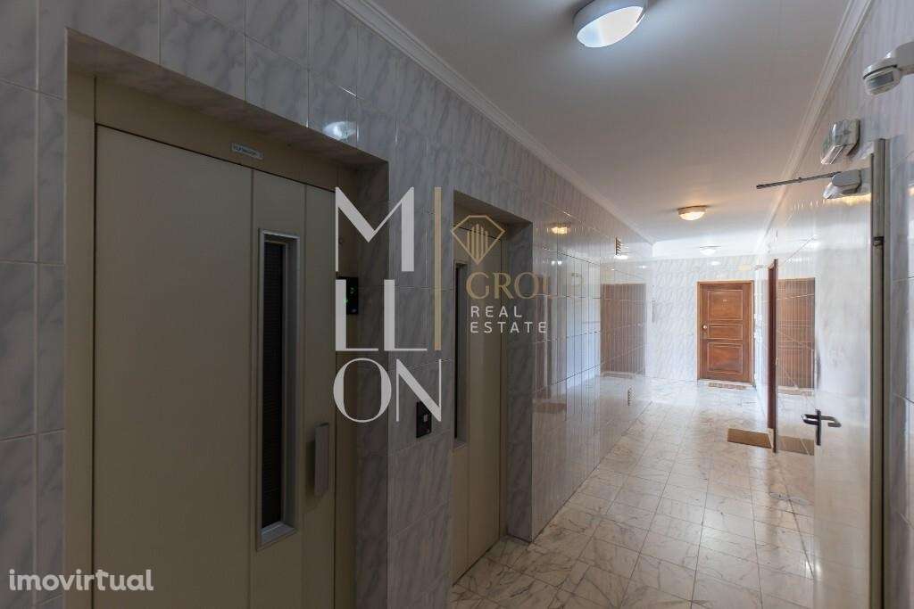 T2 espaçoso em condomínio fechado (junto ao Parque da Lavandeira) - Grande imagem: 2/42