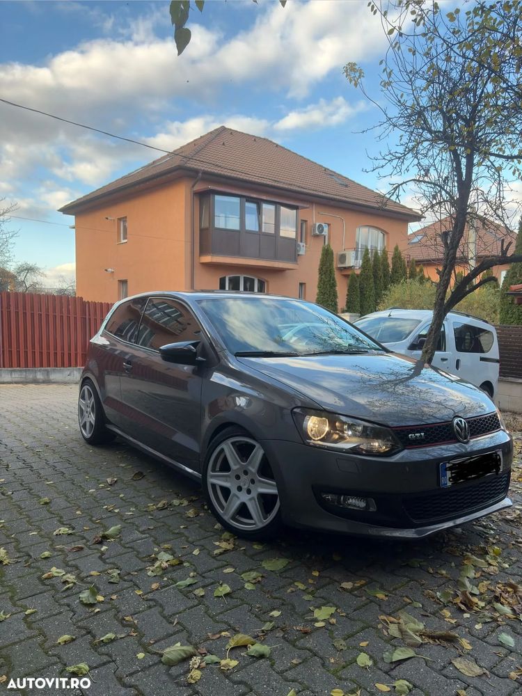 Volkswagen Polo - 1