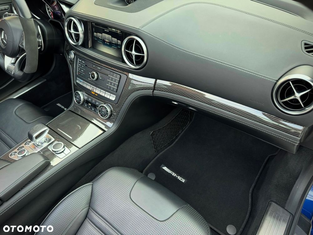 Mercedes-Benz SL 63 AMG - 31