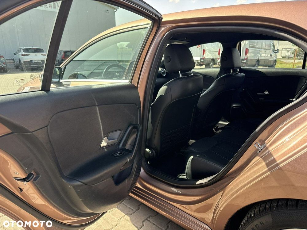 Mercedes-Benz Klasa A 200 4-Matic Style 8G-DCT - 14