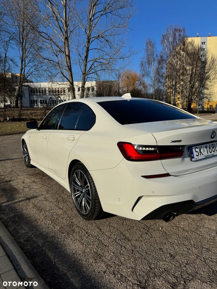 BMW Seria 3 320d xDrive Sport Line sport - 26