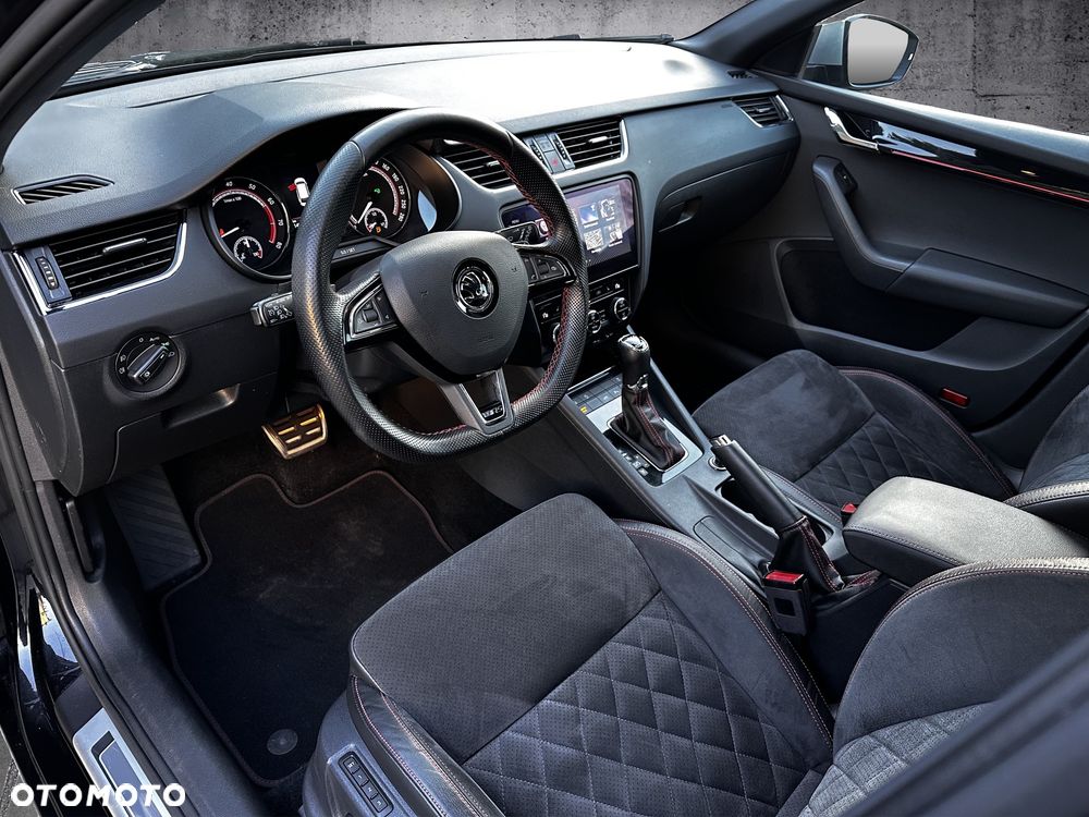 Skoda Octavia 2.0 TSI RS Challenge 245 DSG - 18