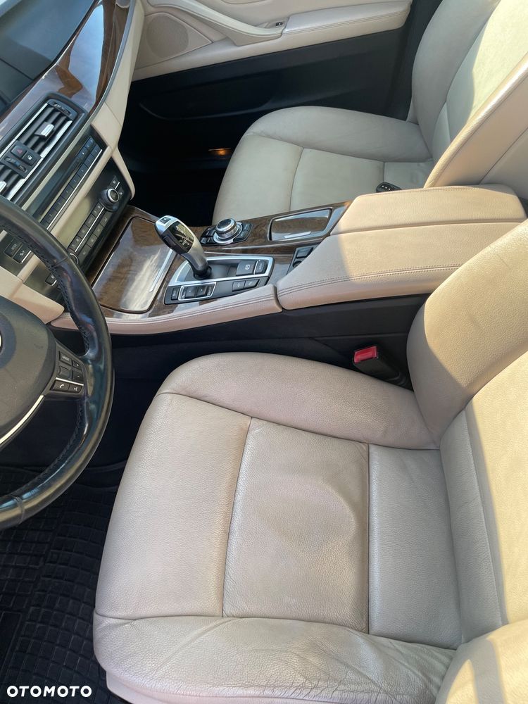 BMW Seria 5 520d - 5