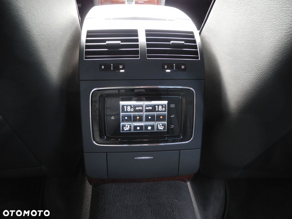 Volkswagen Phaeton - 20