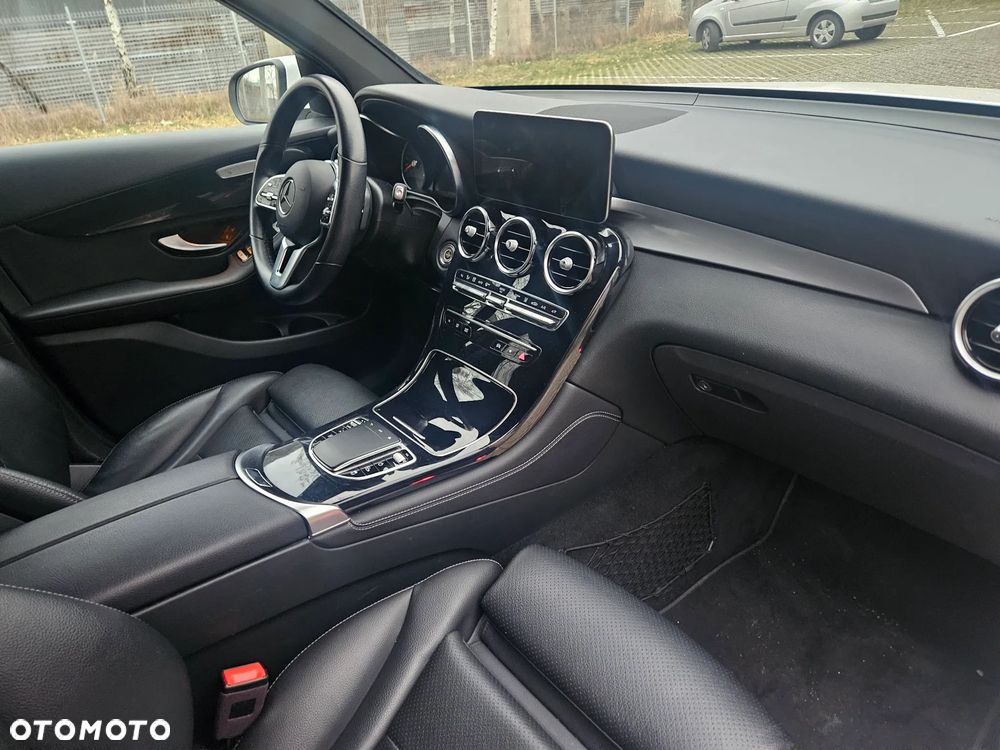 Mercedes-Benz GLC 220 d 4Matic 9G-TRONIC - 22