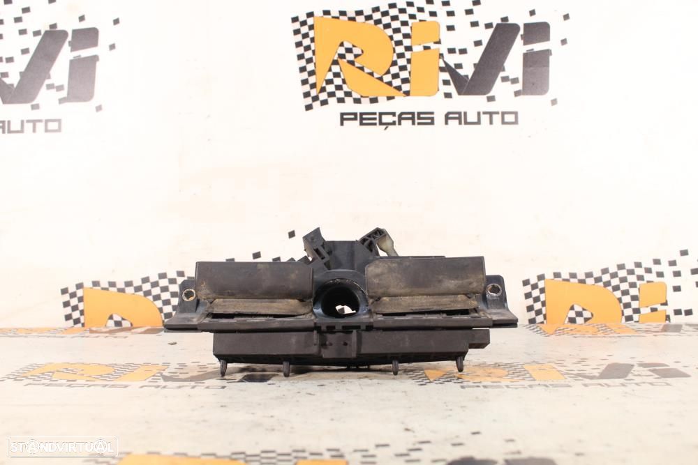Puxador Da Tampa Da Mala Audi A3 (8L1)  8D9827565h / 4B0827565h / 8D98 - 1