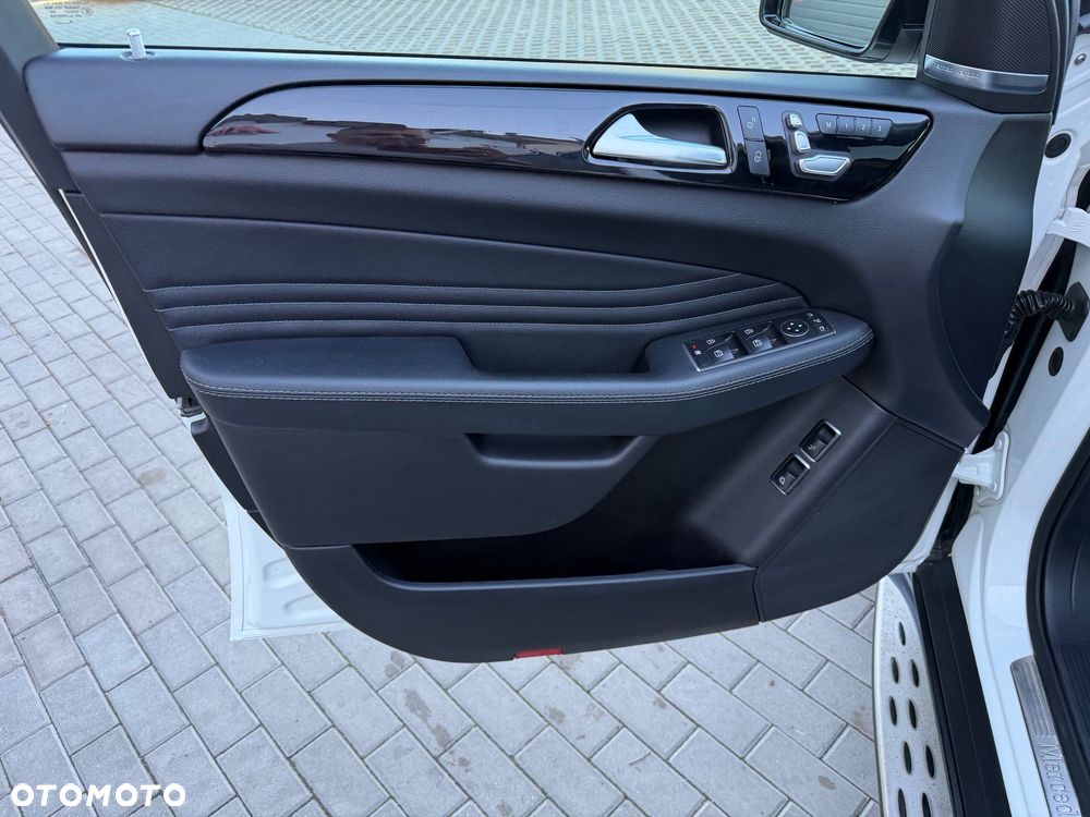 Mercedes-Benz GLE 350 d 4-Matic - 26