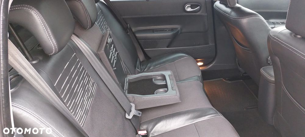 Renault Megane 1.9 dCi Privilege - 21