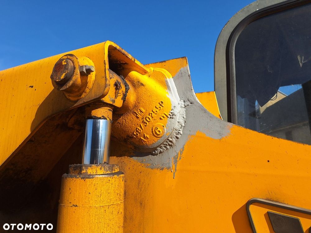 JCB 525-67 4X4 - 30