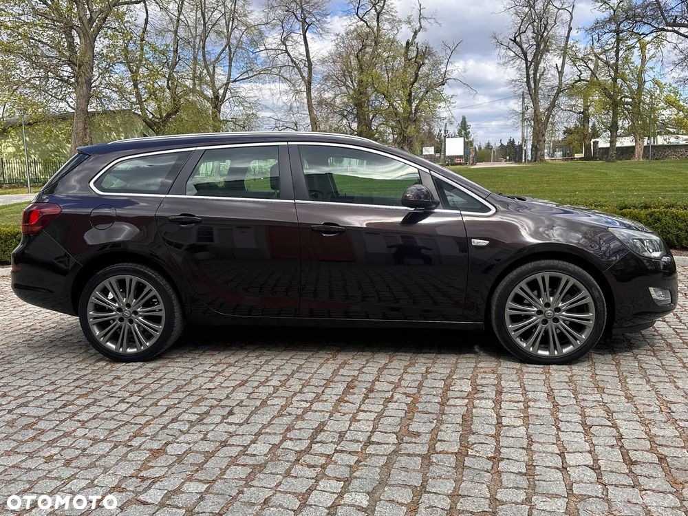 Opel Astra 2.0 CDTI Exklusiv - 8
