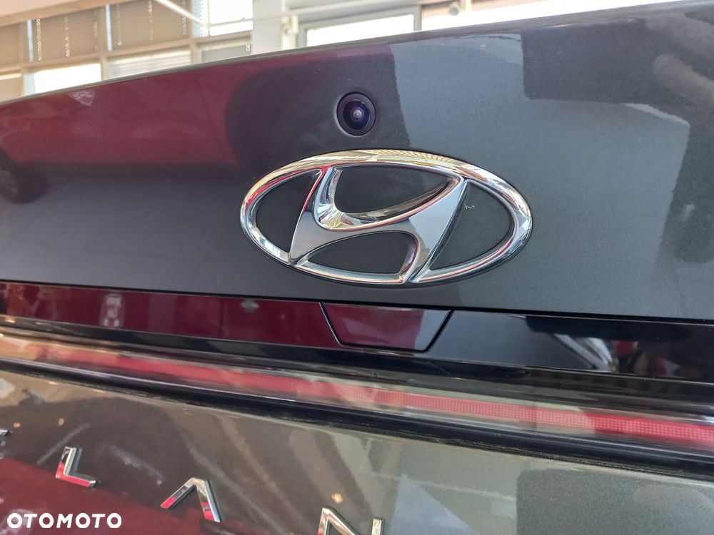 Hyundai Elantra 1.6 Smart CVT - 36