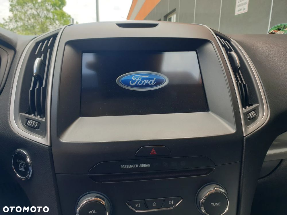 Ford S-Max - 24