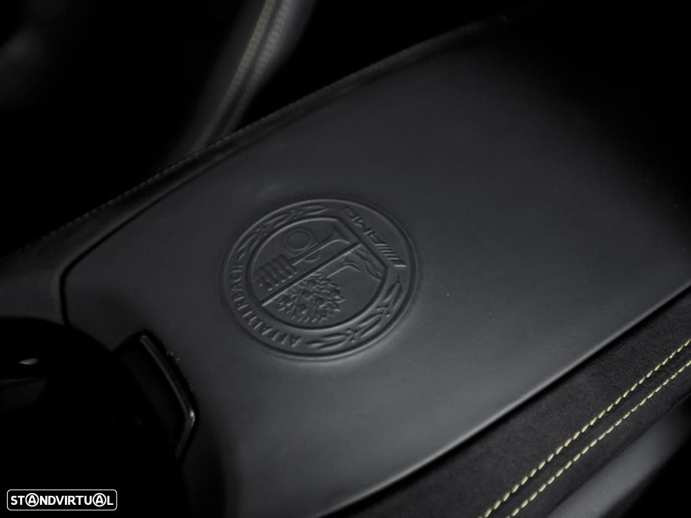 Mercedes-Benz AMG GT R - 11