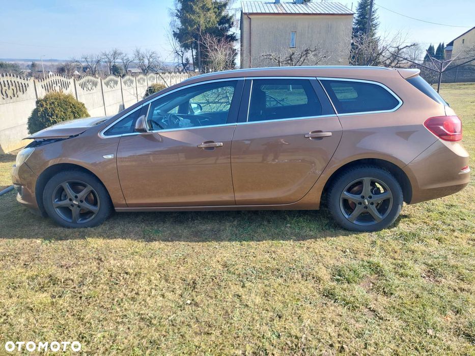 Opel Astra 1.4 T Cosmo EU6 - 4