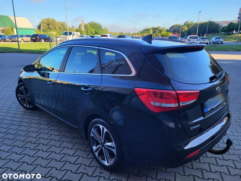Kia Ceed 1.6 CRDi 136 ISG SW GT Line - 20