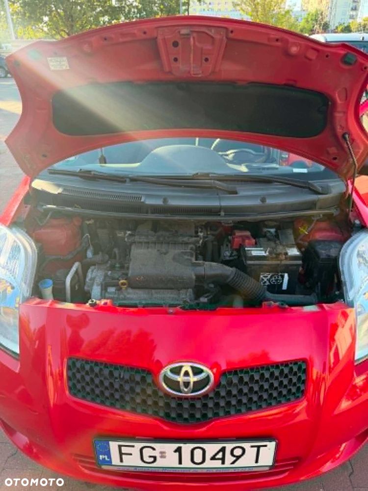 Toyota Yaris - 5