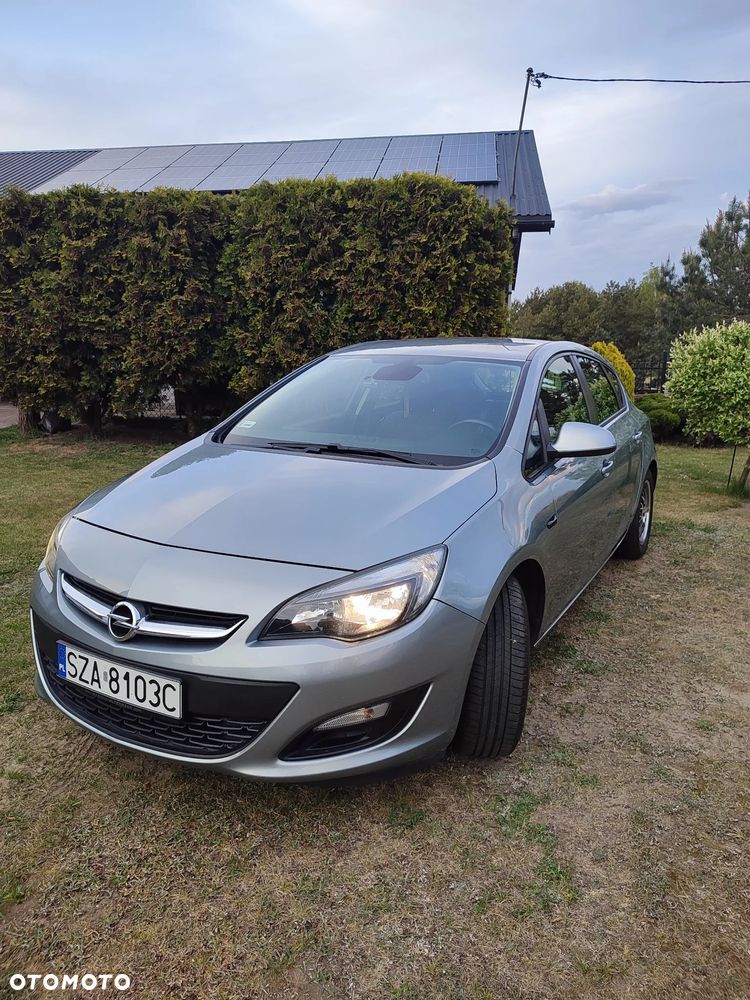 Opel Astra 1.4 Turbo Exklusiv - 2