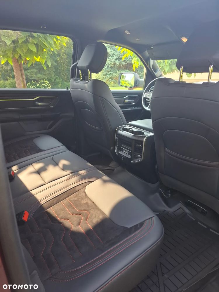 RAM 1500 5.7 Crew Cab Bighorn - 8