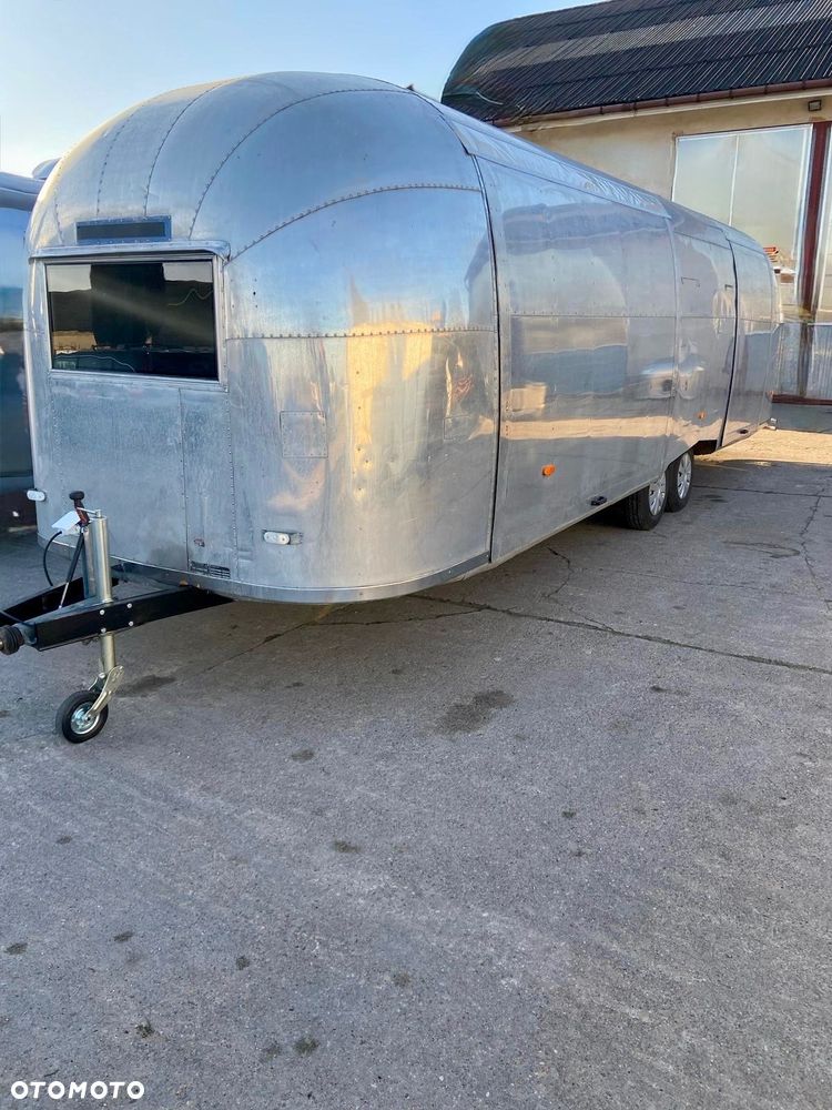 Airstream Ambasador Land Yacht - 4