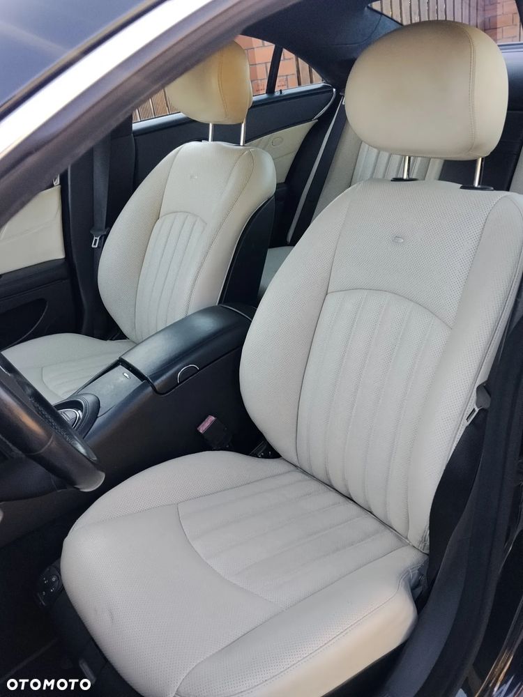 Mercedes-Benz CLS 500 - 29