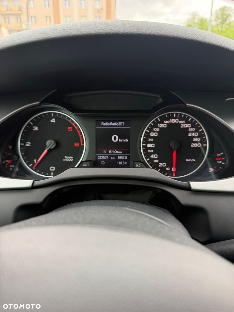 Audi A4 Limousine - 5