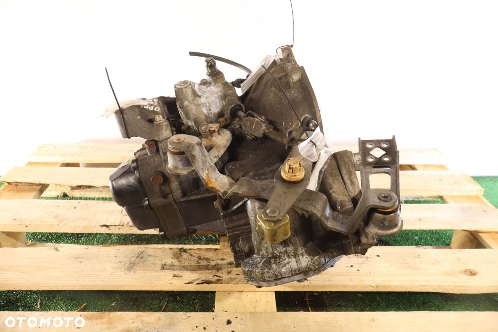 SKRZYNIA BIEGÓW 5 BIEGOWA OPEL CORSA D LIFT 1.0 - 3