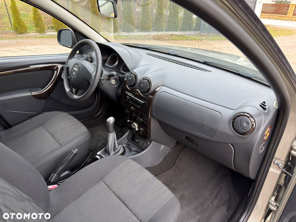 Dacia Duster 1.6 16V 4x2 - 24