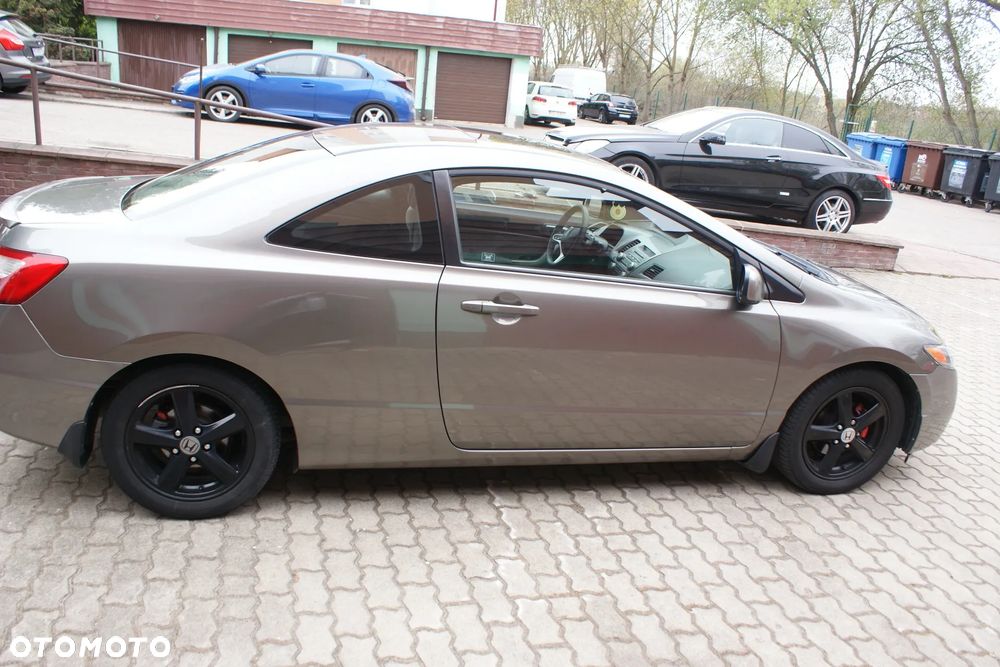 Honda Civic 1.8 LX - 12